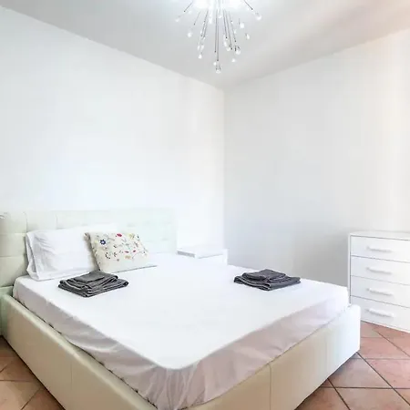 Con 2 Balconi - 6 Guest Appartement *