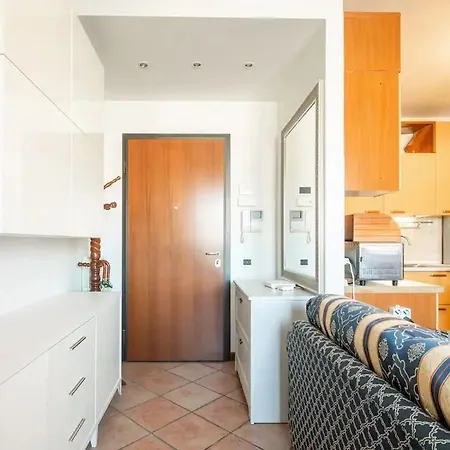 Appartement Con 2 Balconi - 6 Guest *